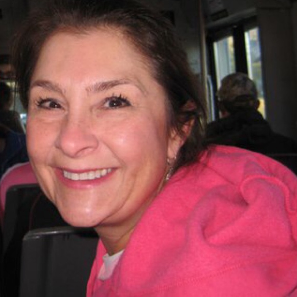 Meet your Posher, Rena